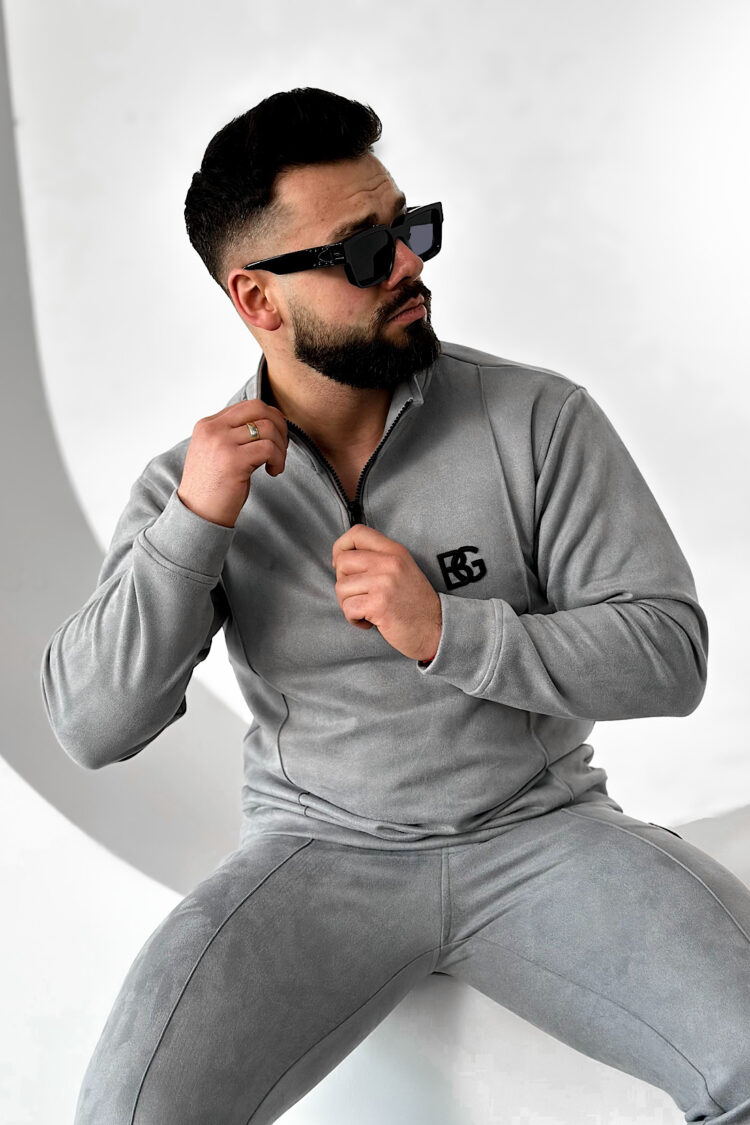 Mężczyzna modnie ubrany w stylu casual