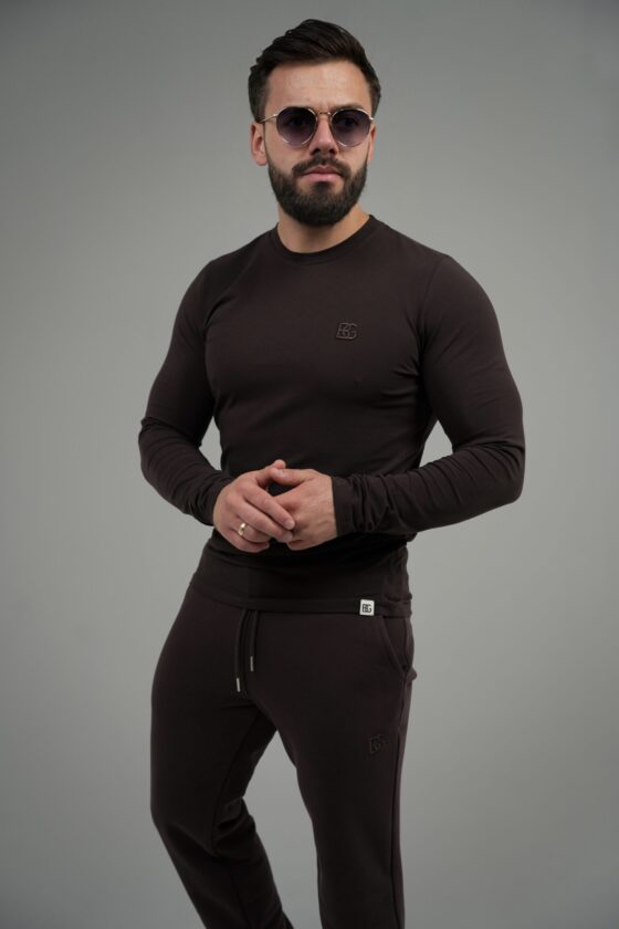 T-shirt longsleeve męski slim fit z haftem BG LINE – gorzka czekolada