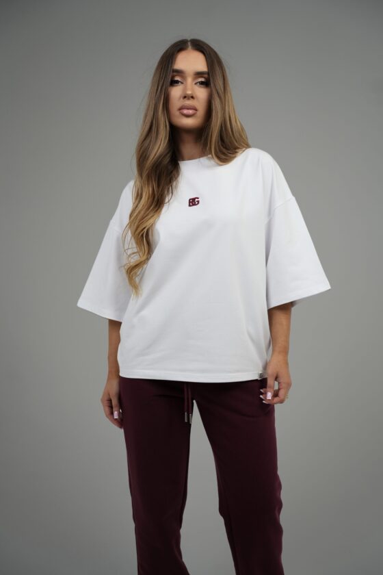 T-shirt damski oversize z haftem BG DRAPE – biały z bordowym haftem